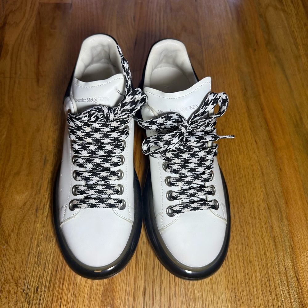 Alexander McQueen ‘Larry’ Trainers